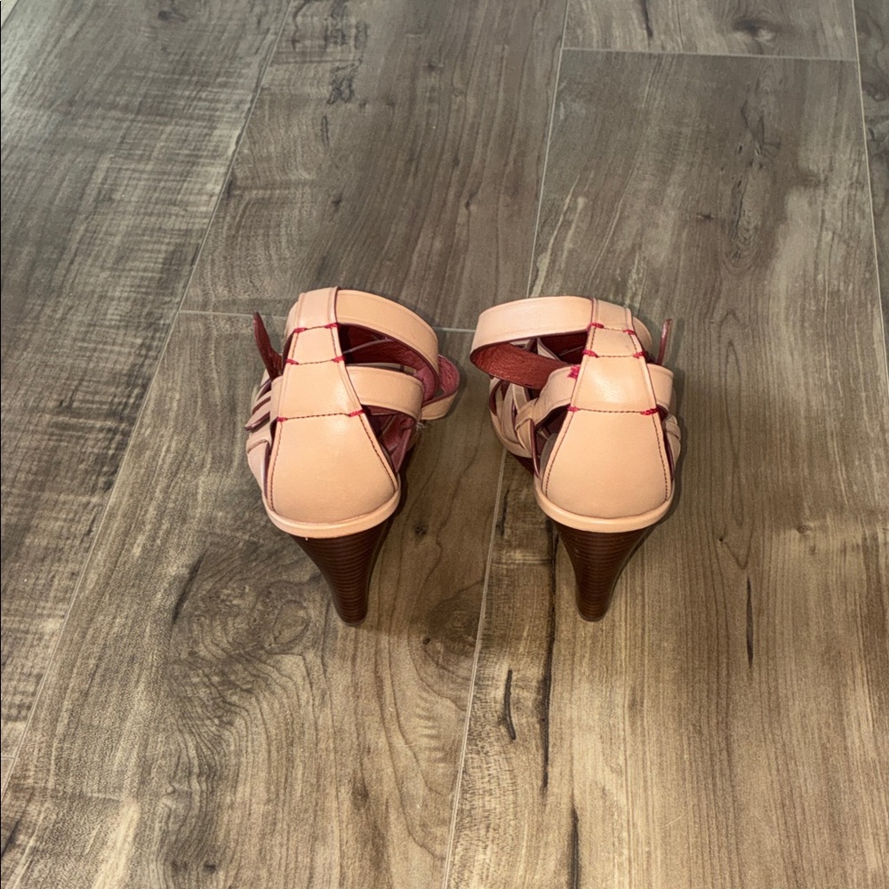 Coach Beige Leather Strappy Wedge Sandals with Red Accents Size 9 GUC - Picture 6 of 7